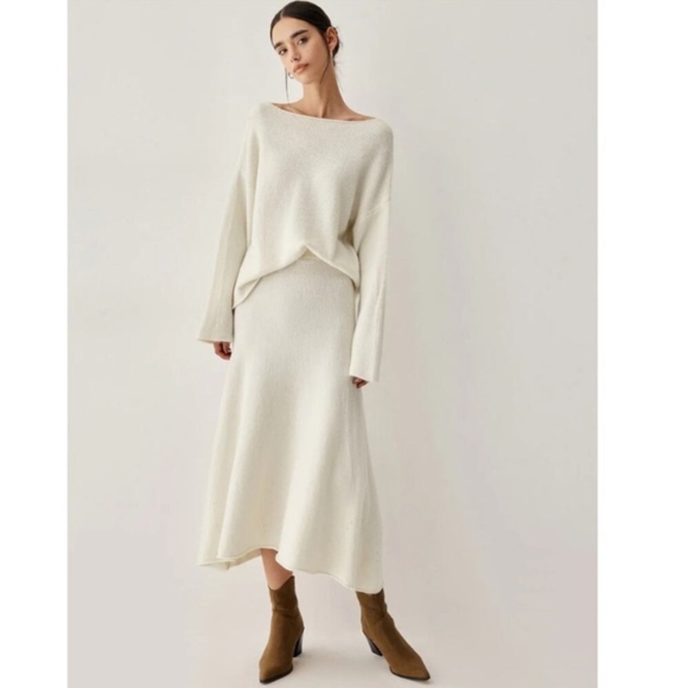 Commense sweater skirt set
